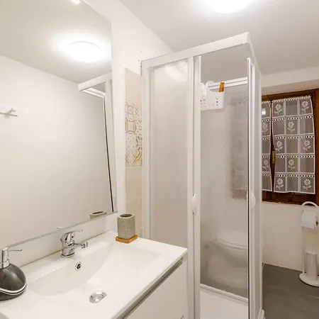 Zen Con Parcheggio Gratuito E Check In Automatico 24 Su 24 Con Netflix, Dazn E * Casale Monferrato