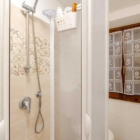 Zen Con Parcheggio Gratuito E Check In Automatico 24 Su 24 Con Netflix, Dazn E Daire